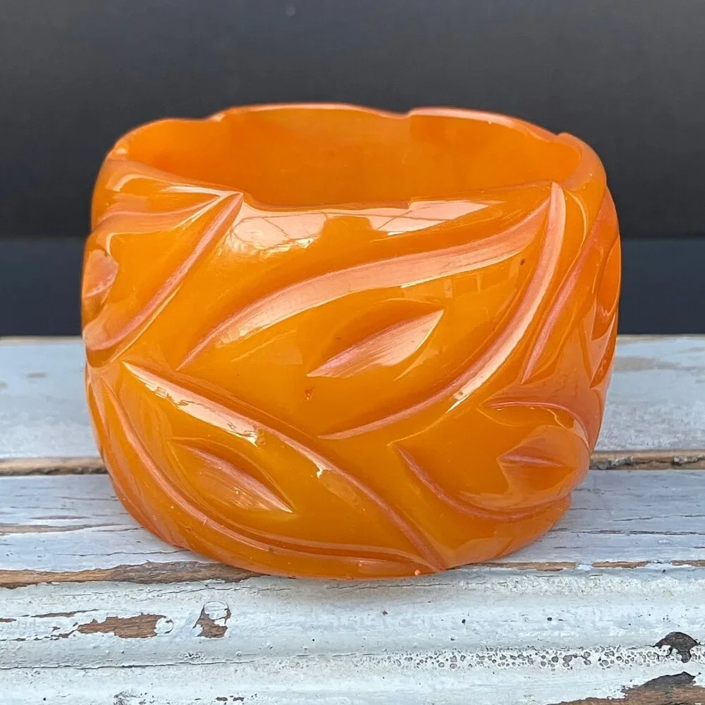 Marion Godart Paris Tangerine Wide Floral Carved Acrylic Bangle Bracelet - Picture 4 of 11